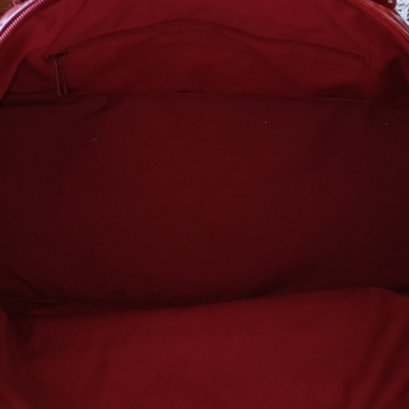 Very Red & gold over night bag with bottom cubby - Picture 4 of 4